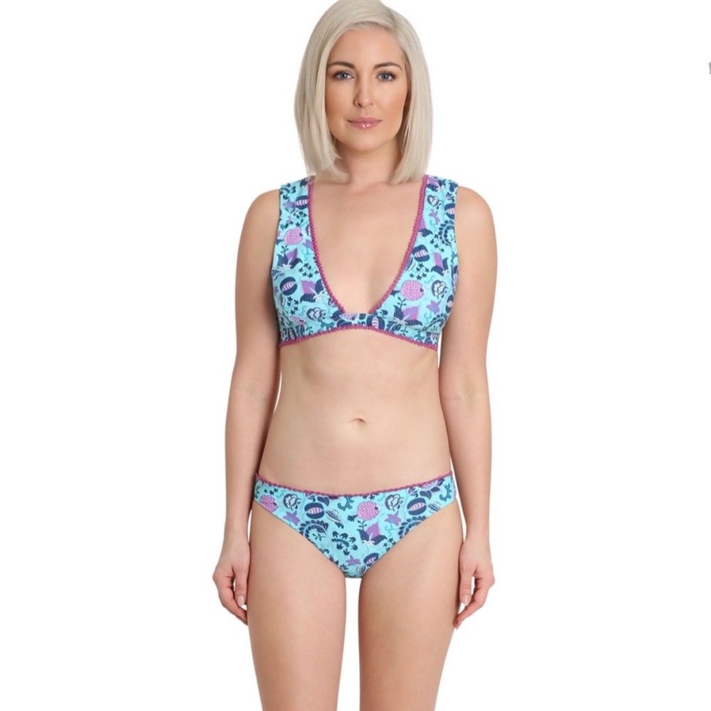 Nanette Lepore Alana Upextri Halter Top and Bikini Bottom Swim Set Size 6 NWT